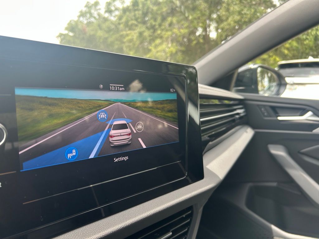2025 Volkswagen Jetta 1.5T Sport photo 11