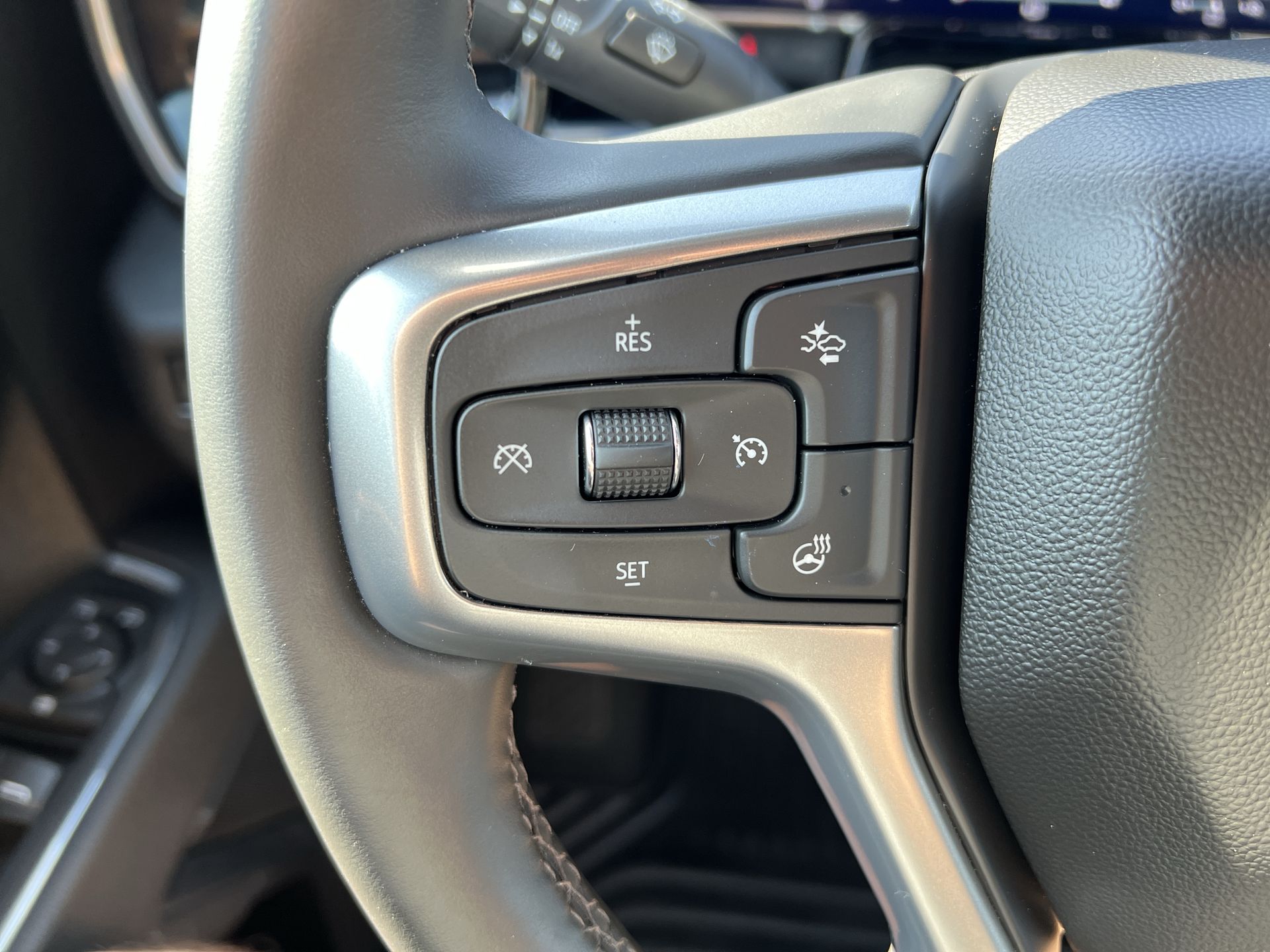 2025 Chevrolet Silverado 1500 LT photo 17