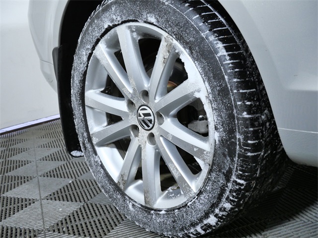 Used 2010 Volkswagen Eos Komfort with VIN WVWAA7AH3AV022576 for sale in Apple Valley, Minnesota