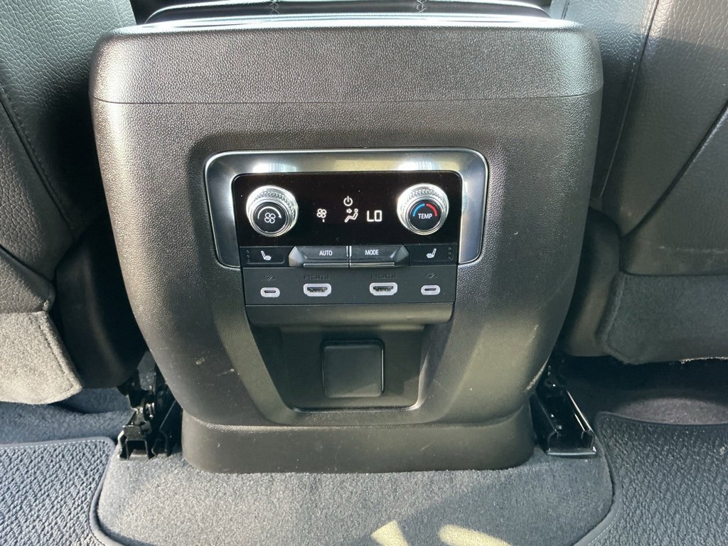 2023 Gmc Yukon Denali photo 35
