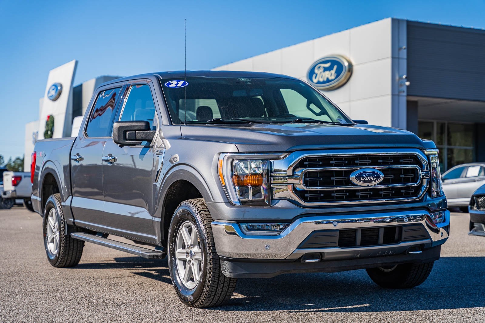 2021 Ford F-150 XLT's photo