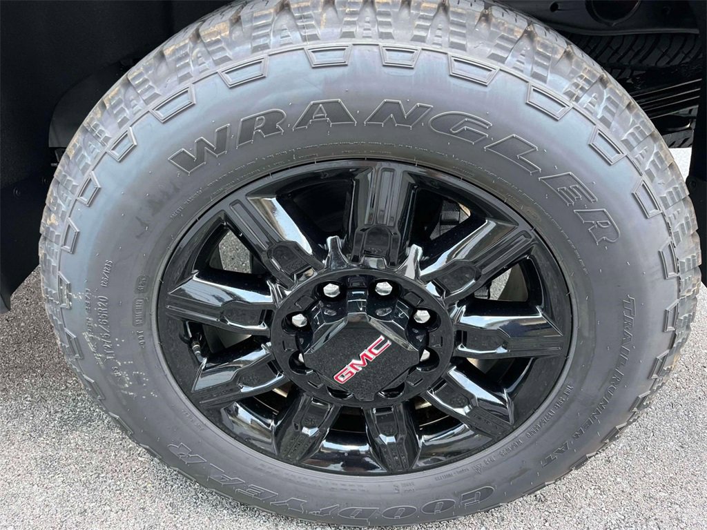 2026 Gmc Sierra 2500 HD AT4 photo 12