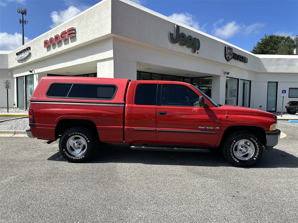 2001 Dodge Ram SLT photo 3