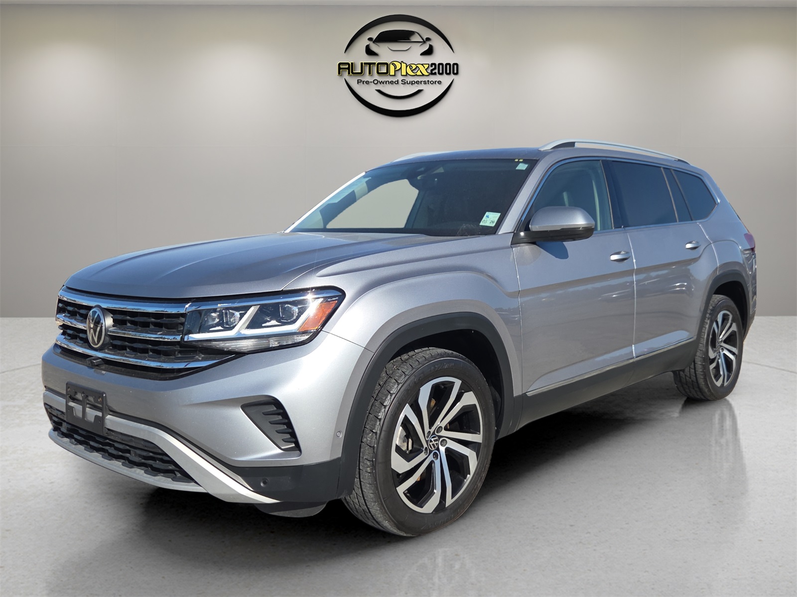 2021 Volkswagen Atlas SEL Premium photo 2