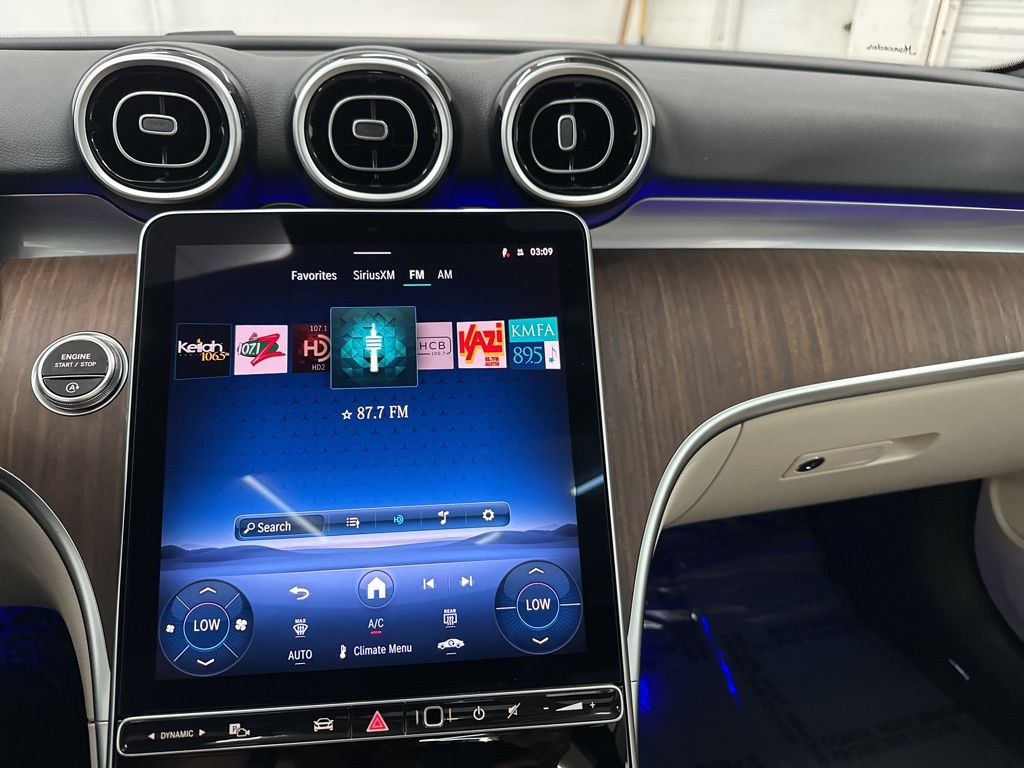2025 Mercedes Benz C 300 photo 15