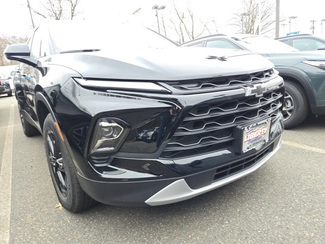 2025 Chevrolet Blazer 2LT photo 3