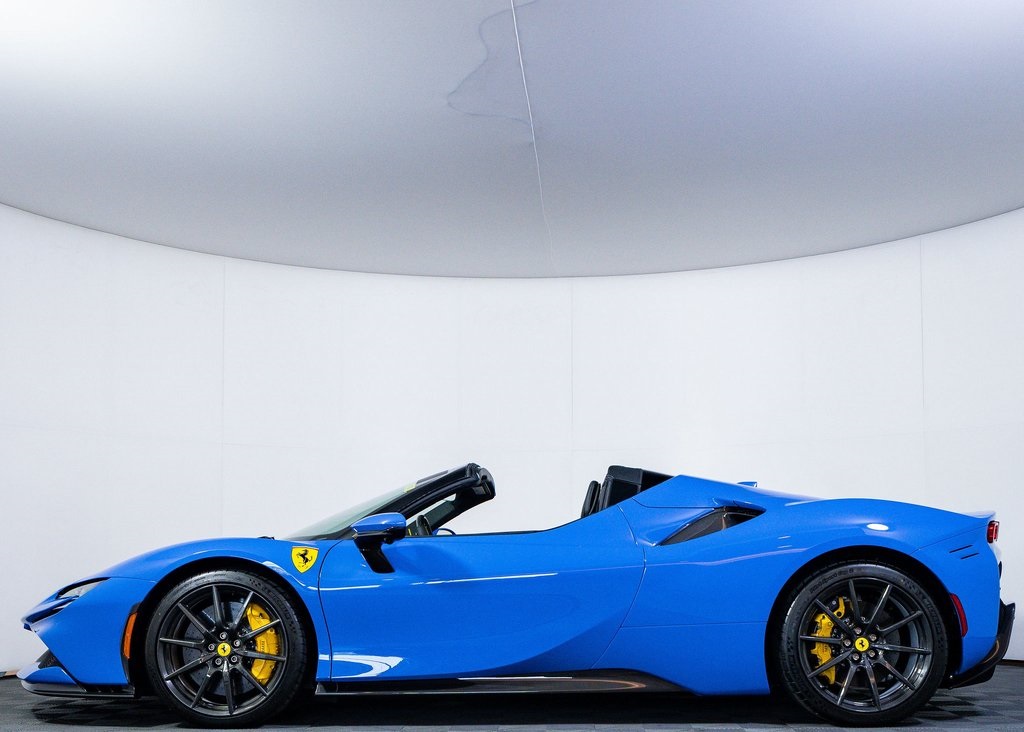 2025 Ferrari SF90 Spider Base photo 8
