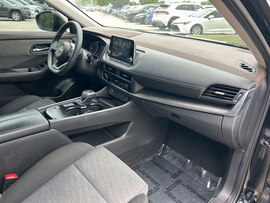 2023 Nissan Rogue SV photo 34