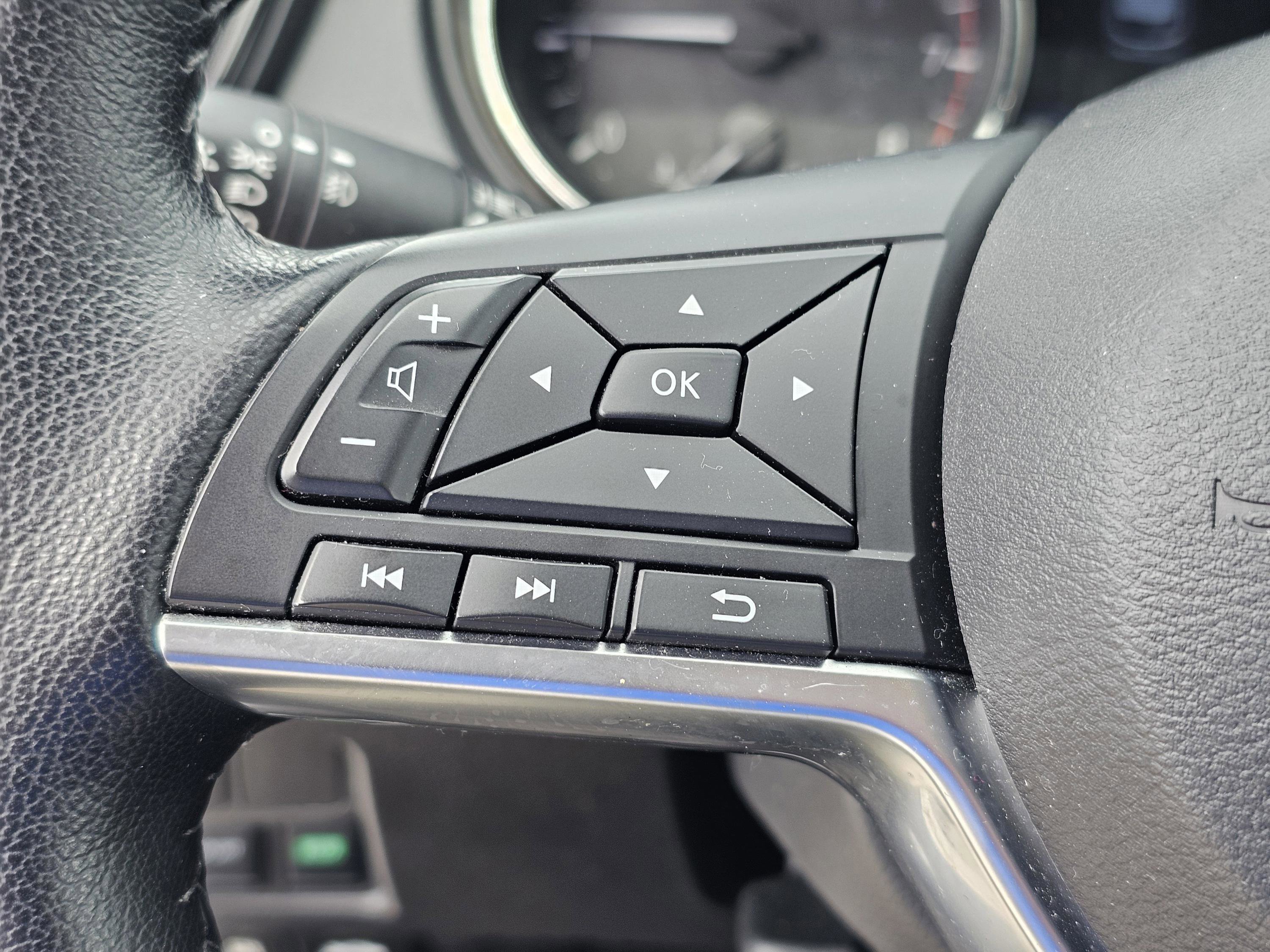 2022 Nissan Rogue Sport SV photo 18