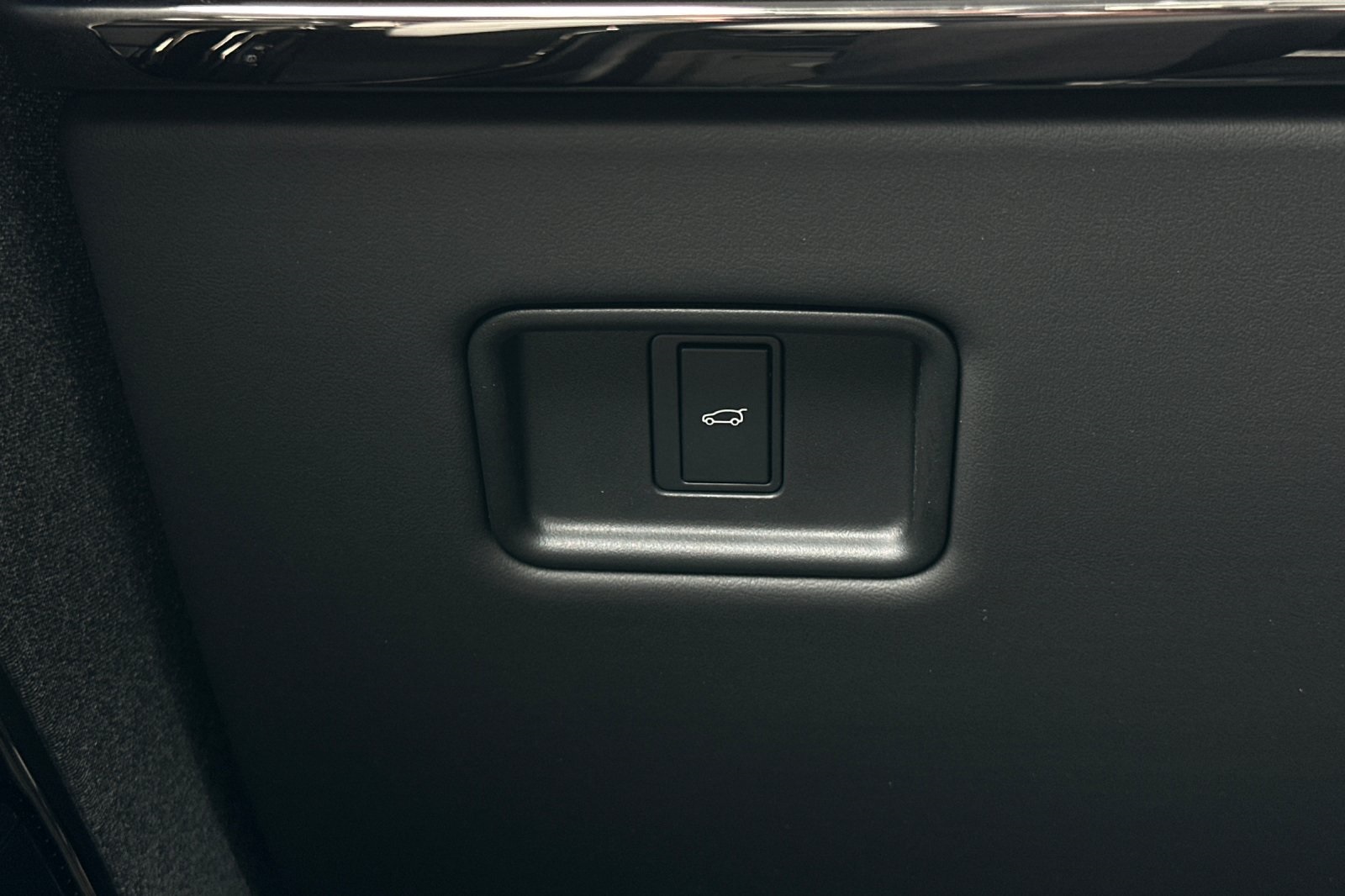 2025 Land Rover Range Rover Sport P360 S photo 30