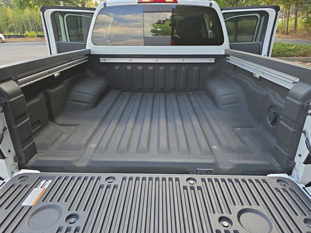 2024 Nissan Frontier SV photo 12