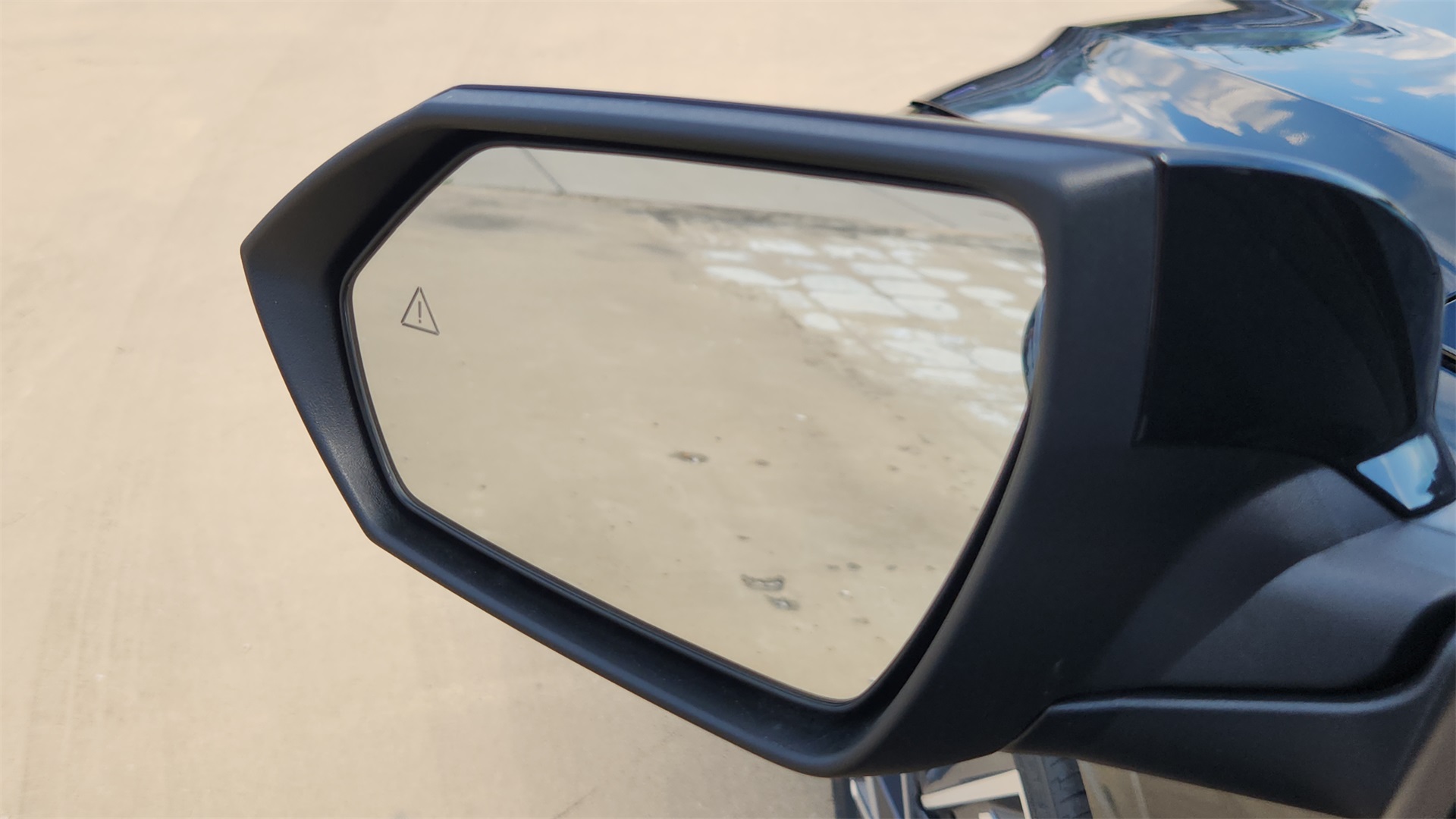 2025 Hyundai Elantra Limited photo 11