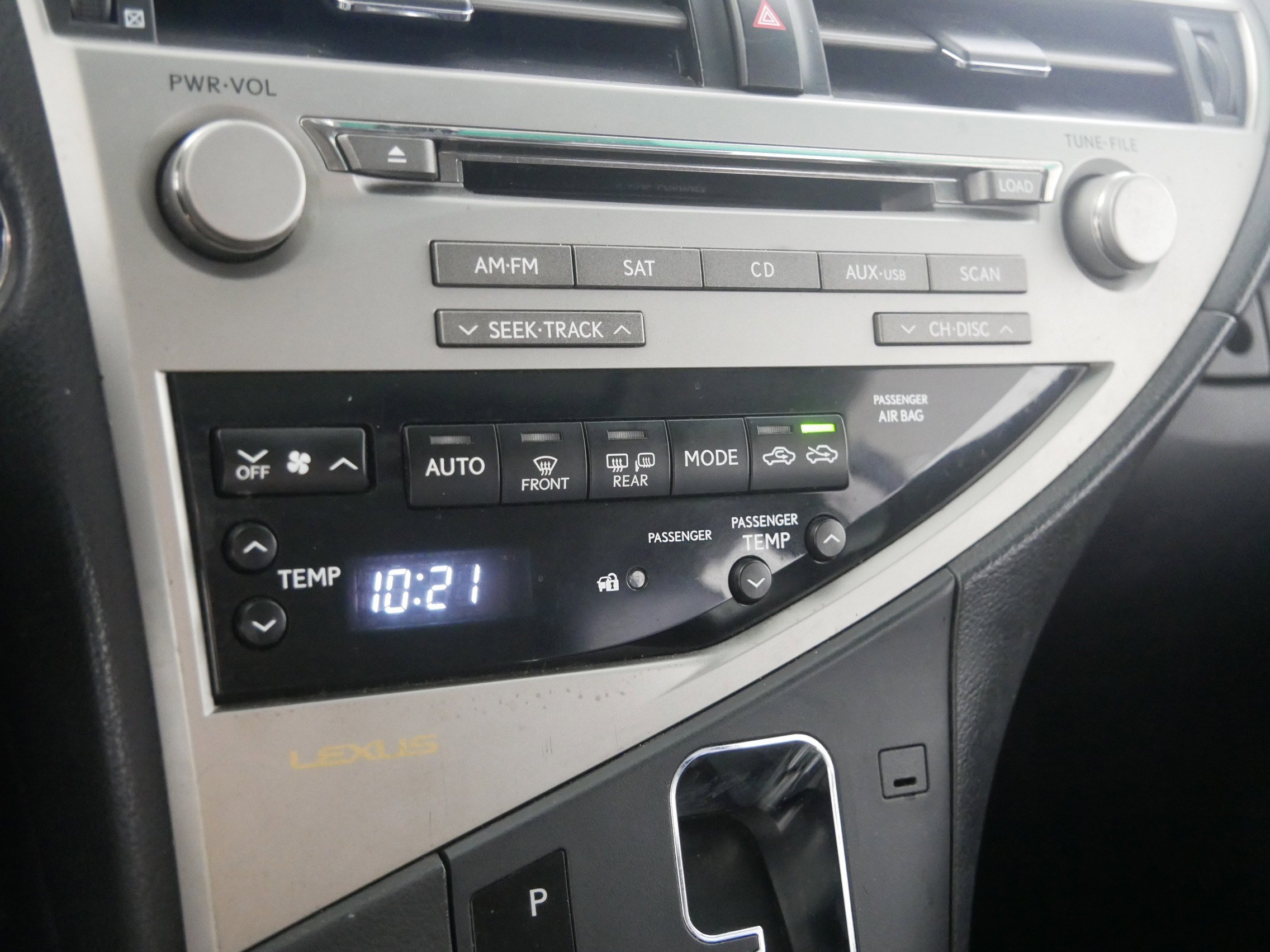 2011 Lexus RX 450h photo 23