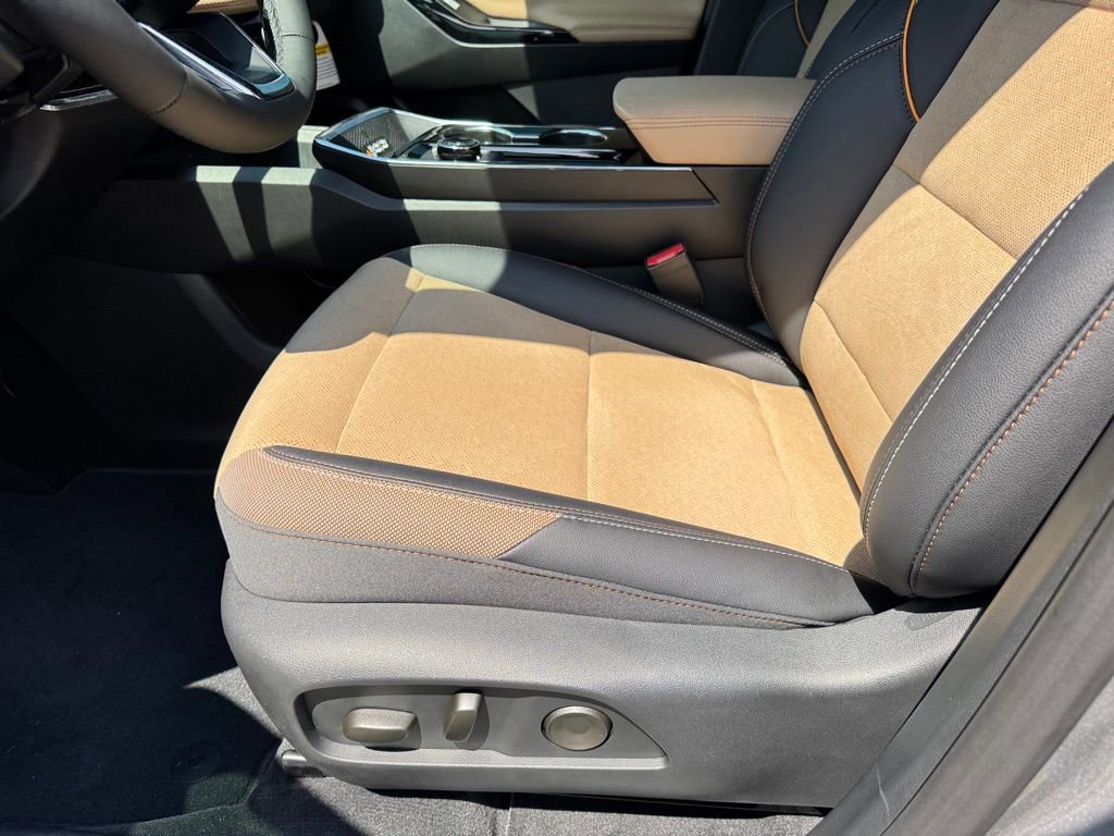 2026 Chevrolet Equinox ACTIV photo 23