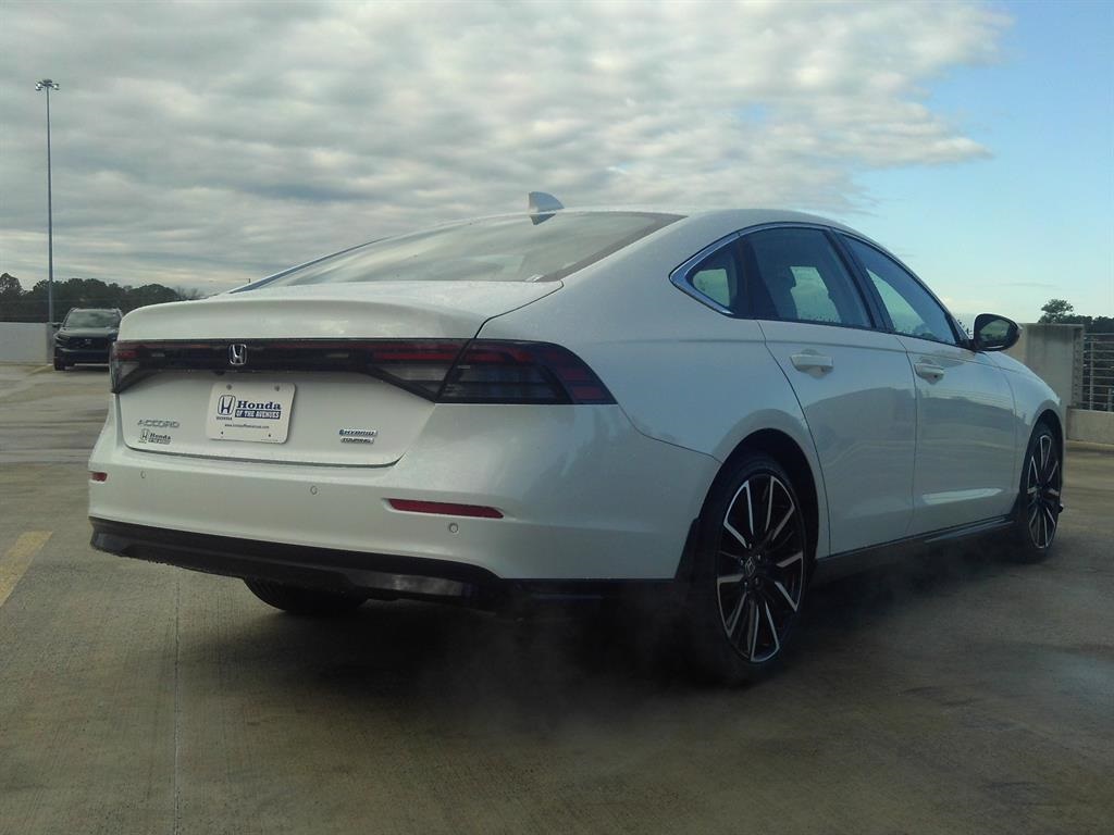 2025 Honda Accord Hybrid Touring photo 6