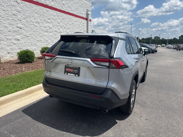 2024 Toyota RAV4 XLE photo 4