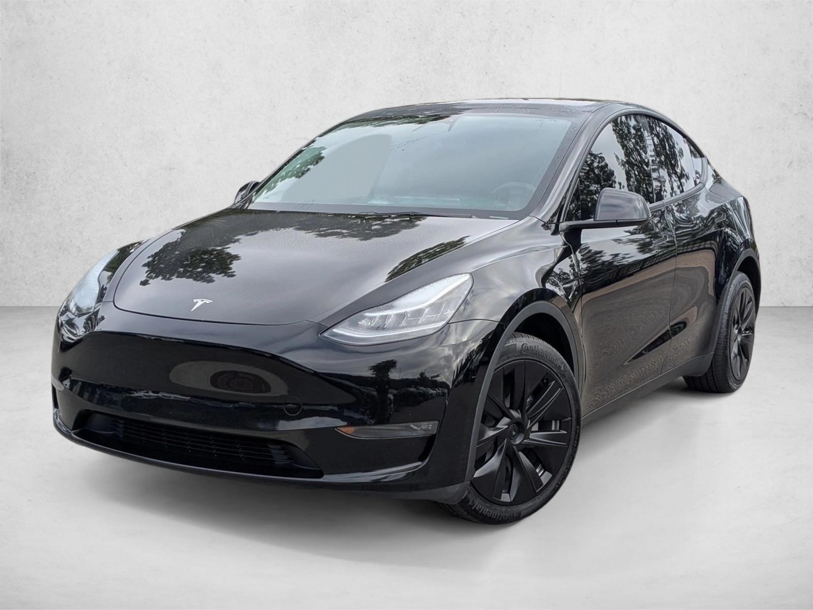 2023 Tesla Model Y Long Range's photo