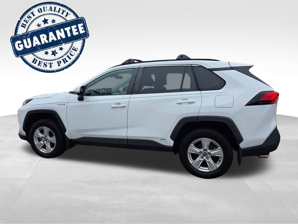 2021 Toyota RAV4 Hybrid XLE photo 2