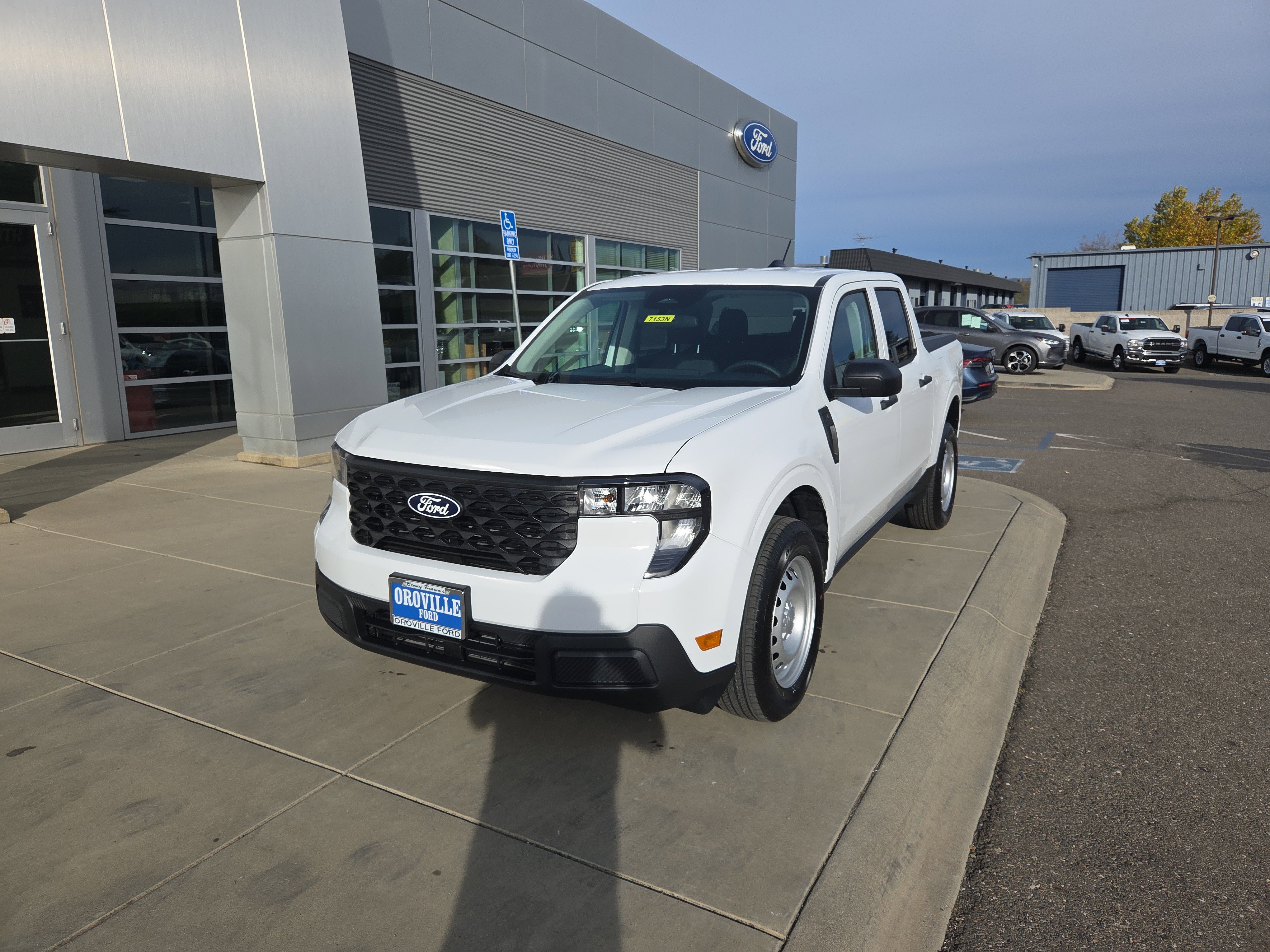 2025 Ford Maverick XL's photo