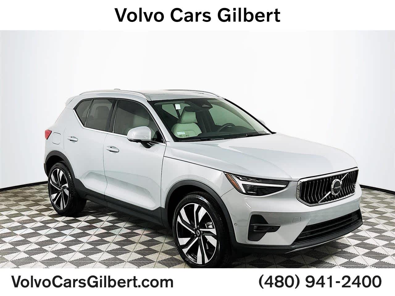 New 2025 Volvo XC40 Ultra Bright Theme Sport Utility in