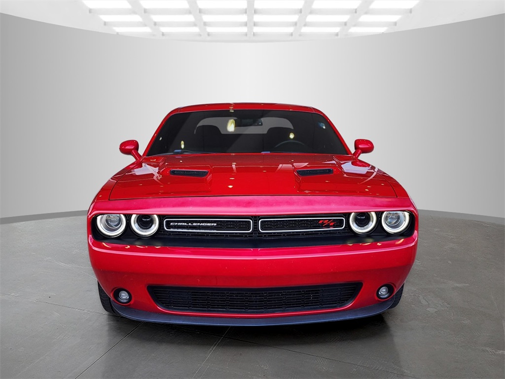 2016 Dodge Challenger SXT Plus photo 2