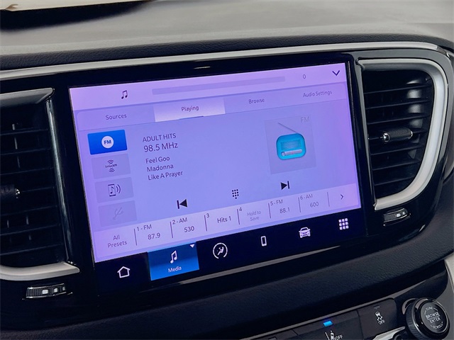 2022 Chrysler Pacifica Touring L photo 14