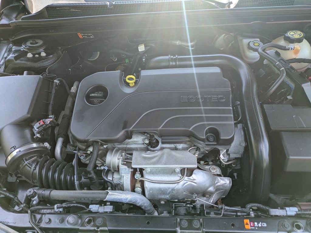 2022 Chevrolet Malibu 1LT photo 9