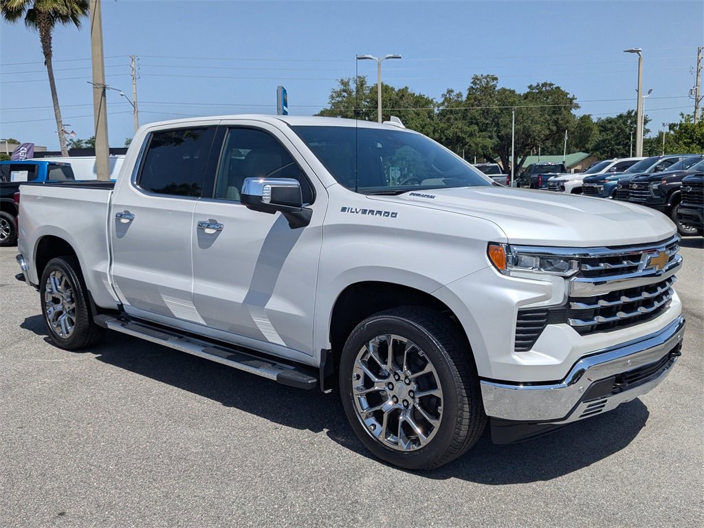 2025 Chevrolet Silverado 1500 LTZ photo 2