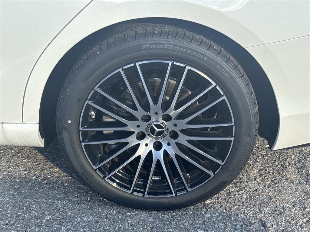 2026 Mercedes Benz C 300 photo 3