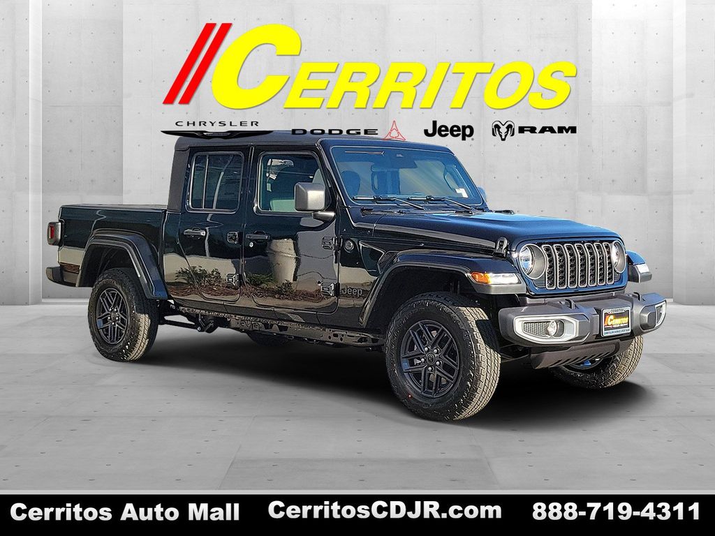2026 Jeep Gladiator Sport S's photo