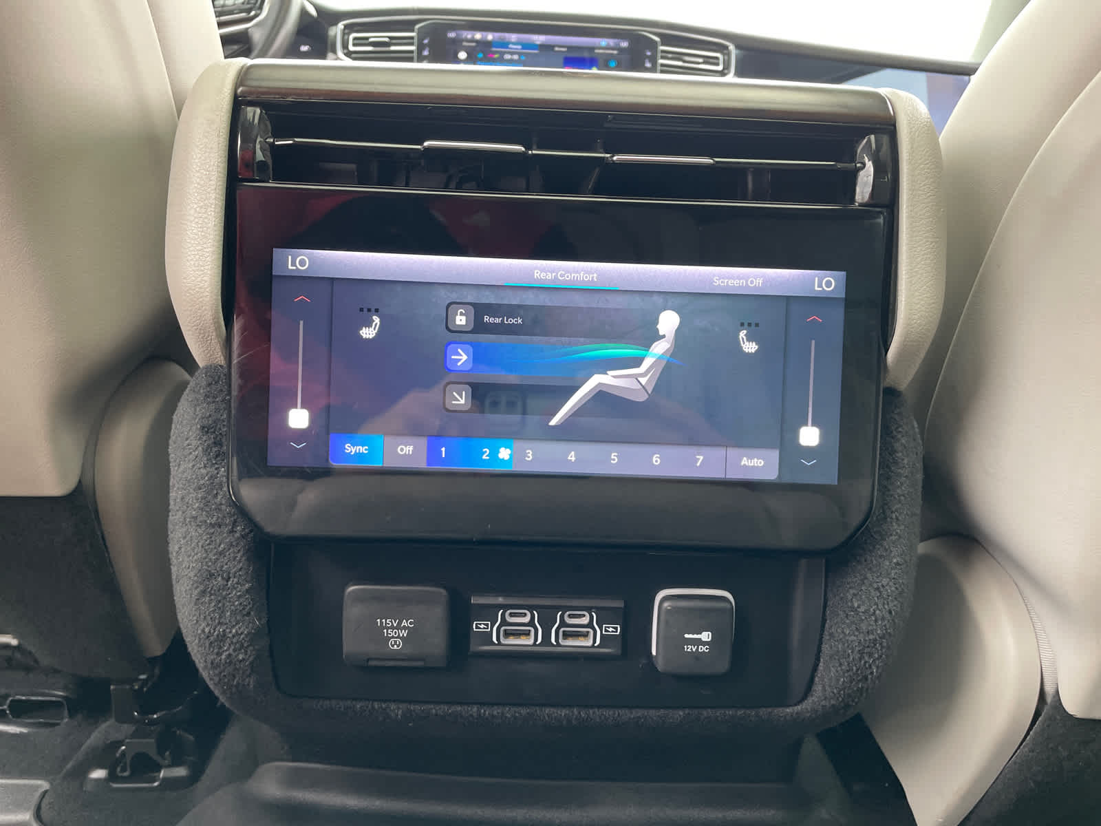 2023 Jeep Grand Wagoneer Base photo 13