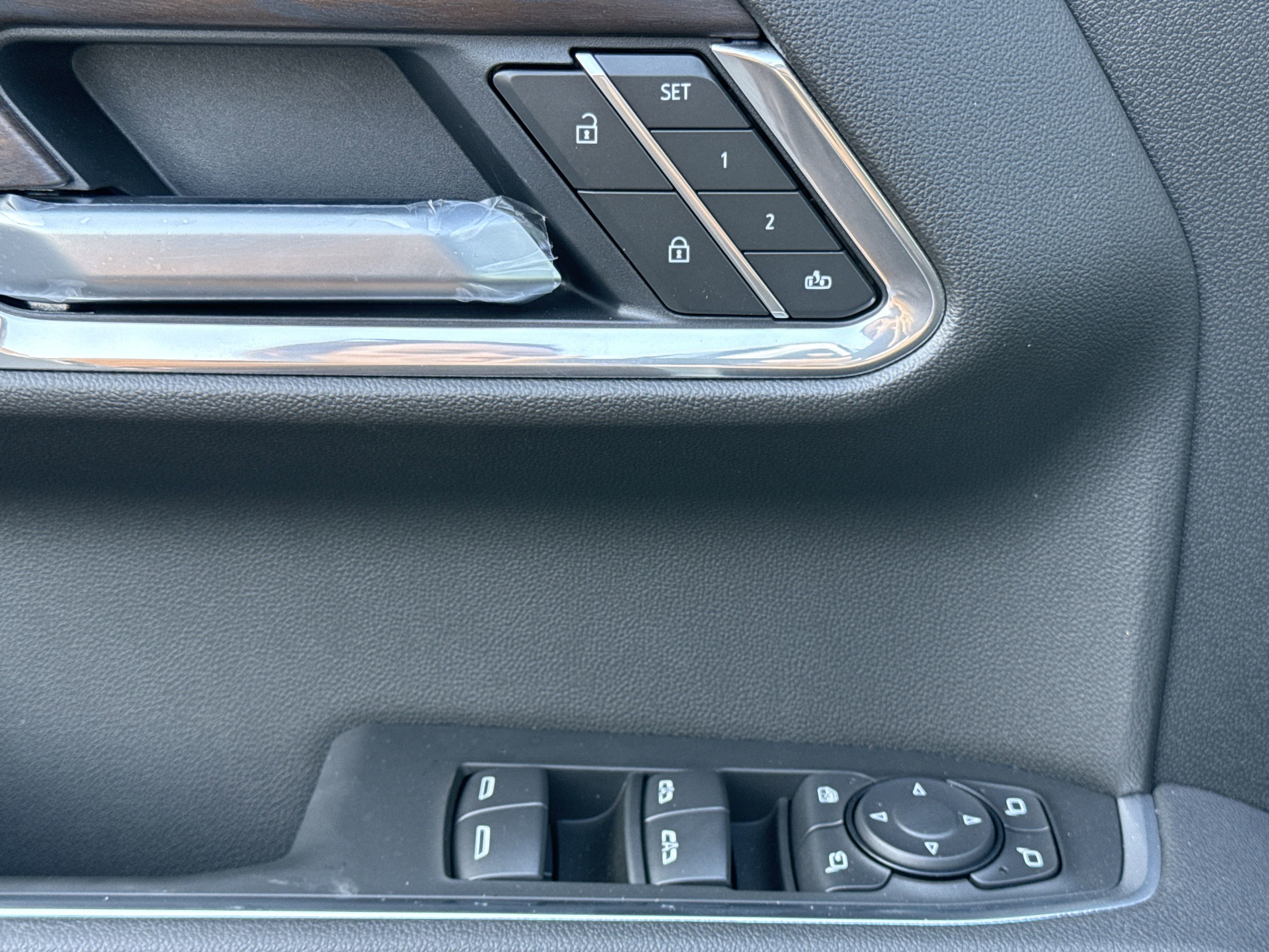 2025 Gmc Sierra 1500 SLT photo 11