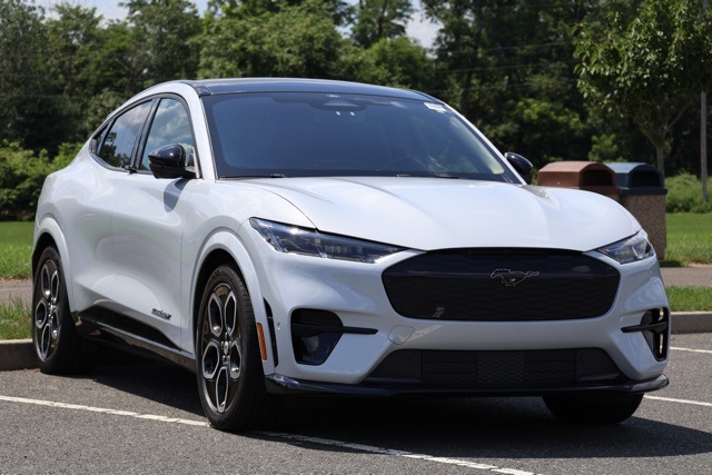 2023 Ford Mustang Mach-E GT photo 3