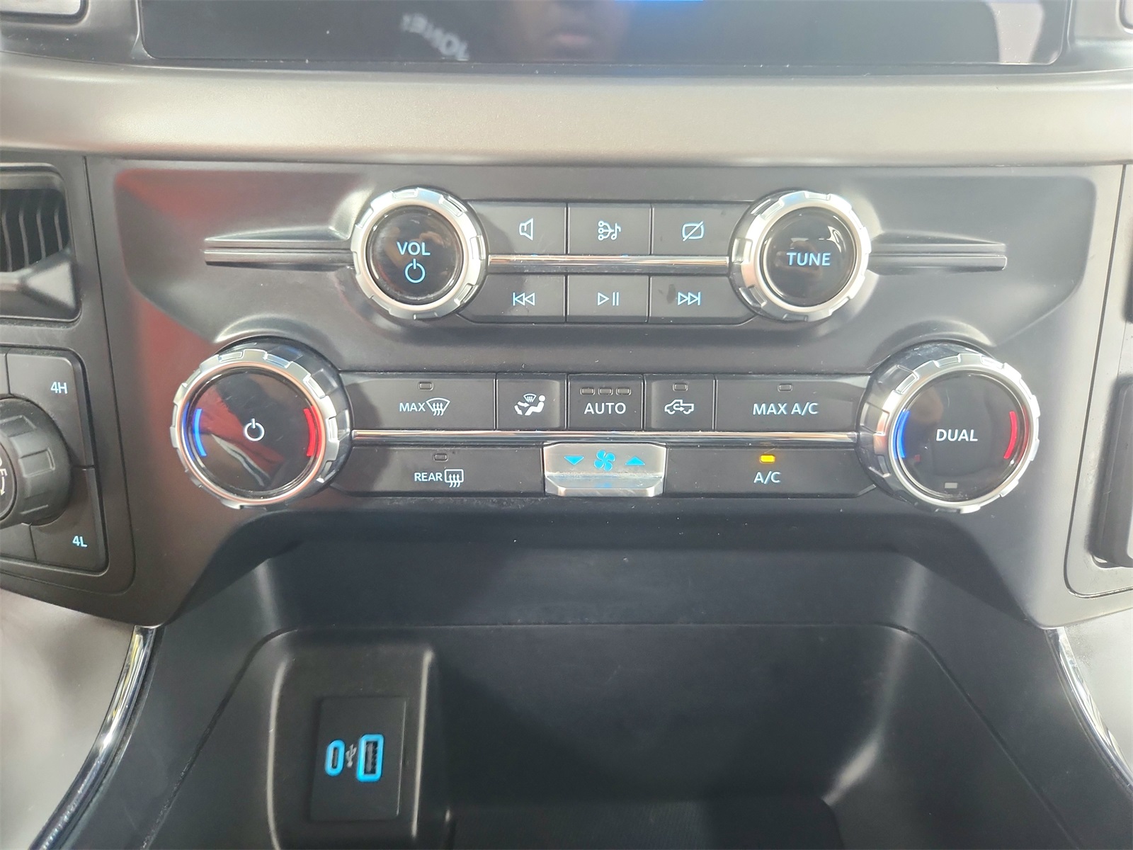 2024 Ford F-150 XLT photo 27