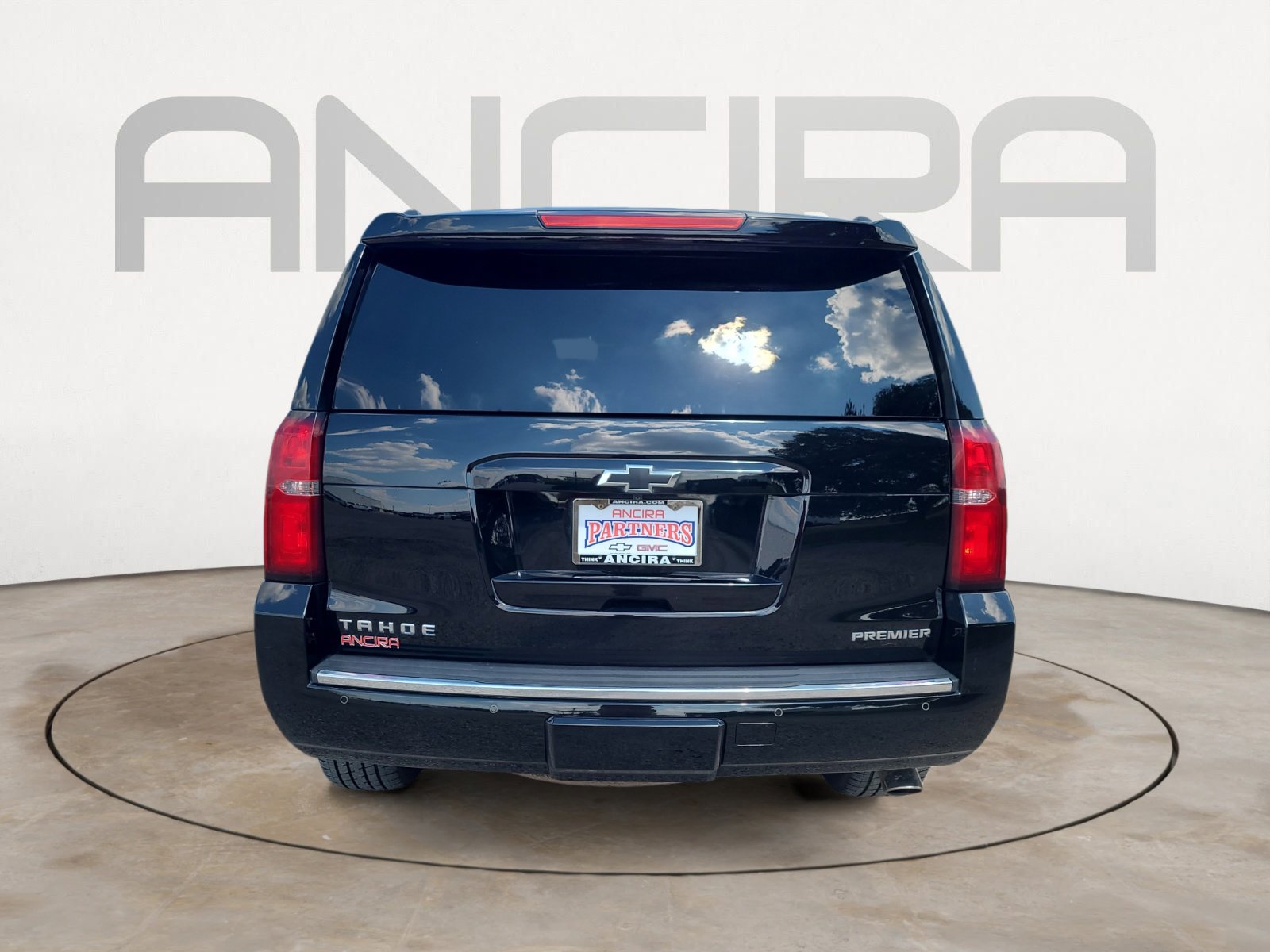 2020 Chevrolet Tahoe Premier photo 4