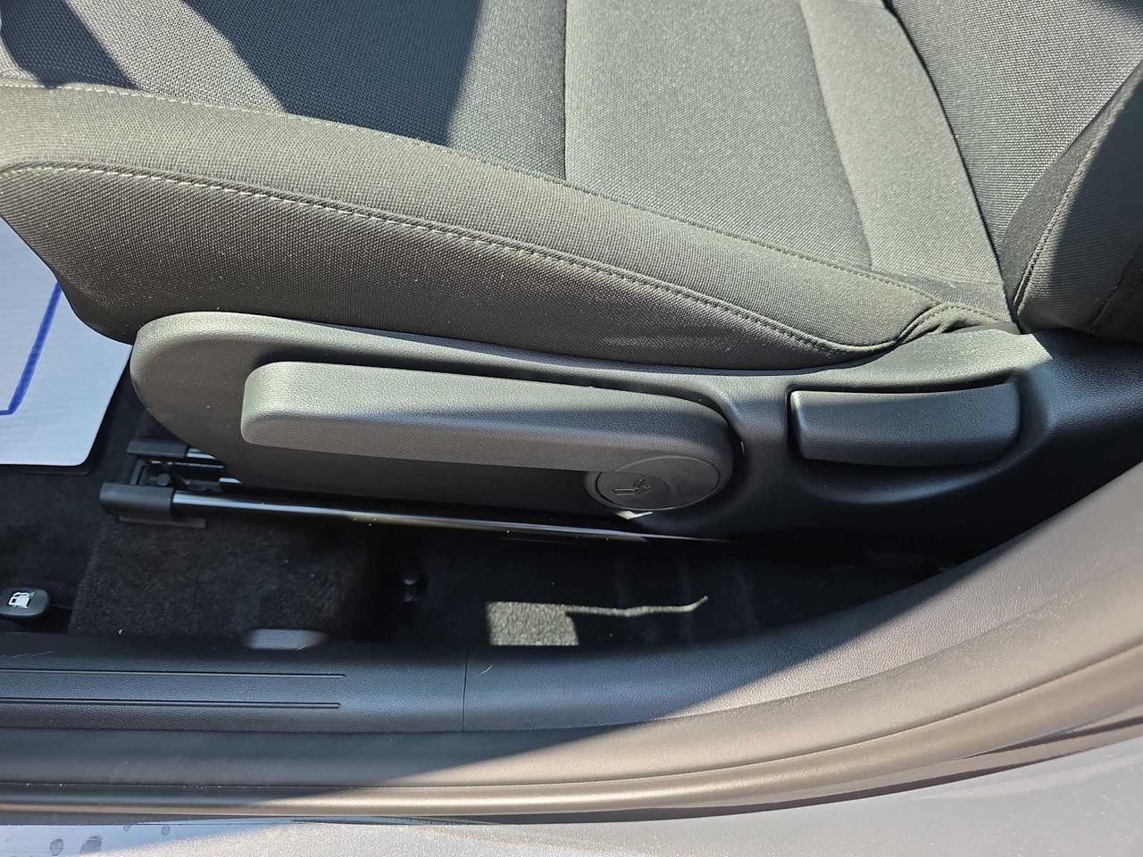 2026 Hyundai Kona SEL photo 15