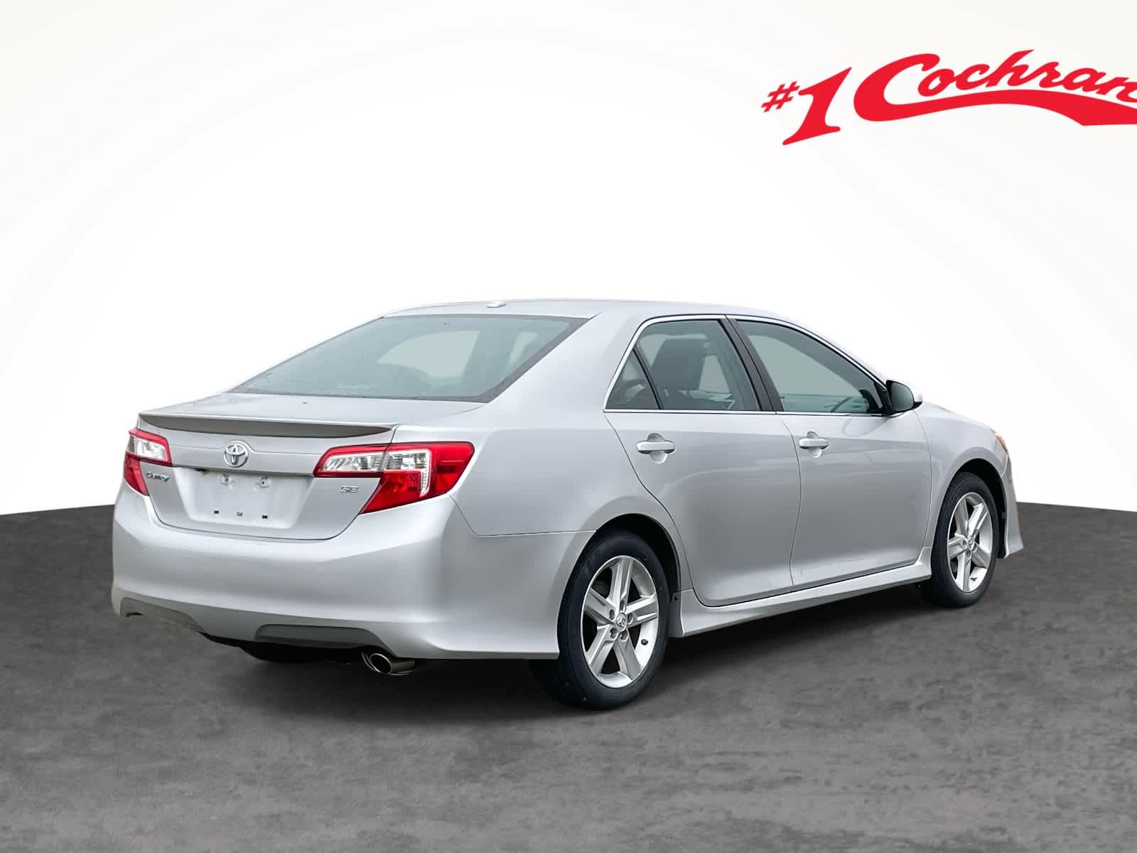 2013 Toyota Camry SE photo 3