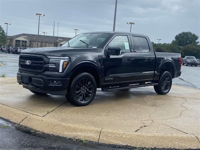 2025 Ford F-150 Lariat photo 4