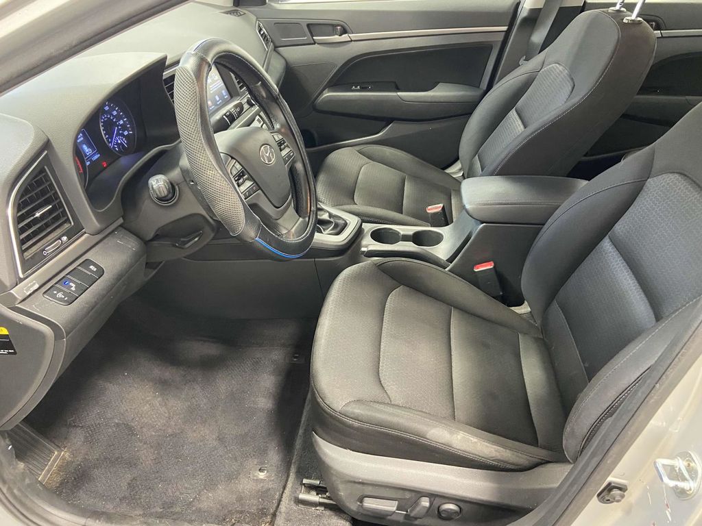 2017 Hyundai Elantra Value Edition photo 11