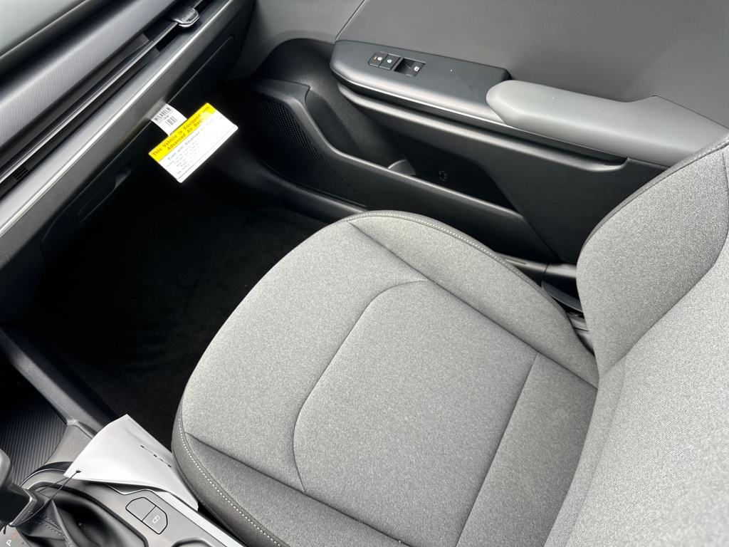 2025 Kia K4 LXS photo 23