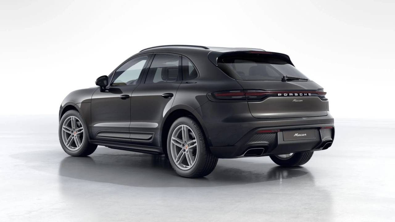 2026 Porsche Macan T photo 2
