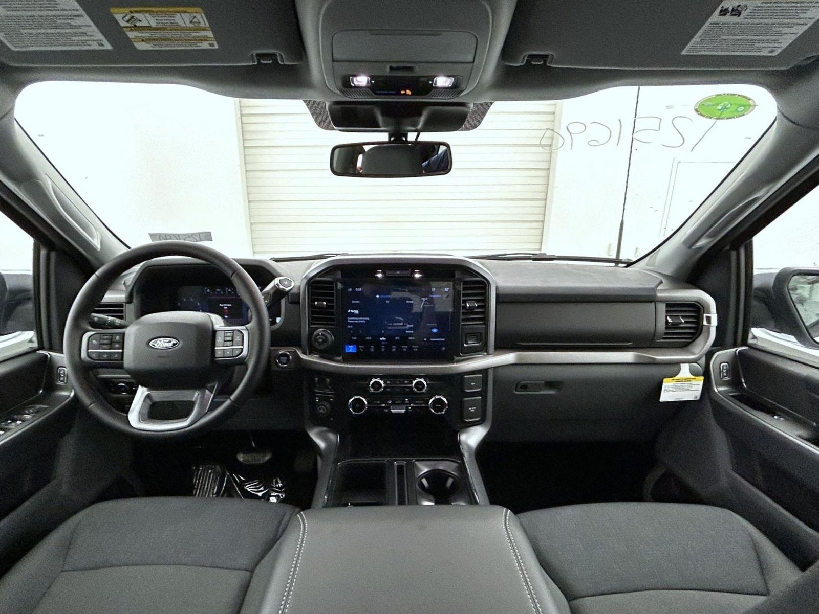 2025 Ford F-150 XLT photo 13
