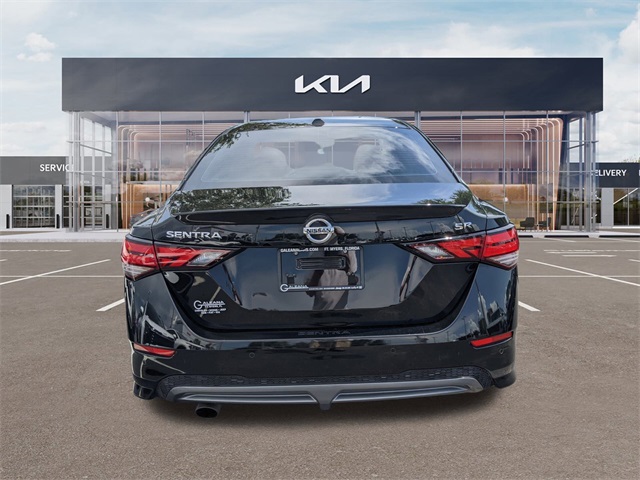 2022 Nissan Sentra SR photo 4