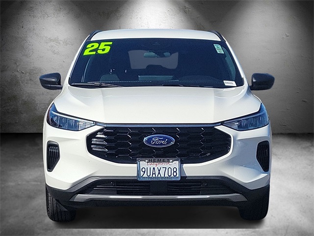 2025 Ford Escape ST-Line photo 4