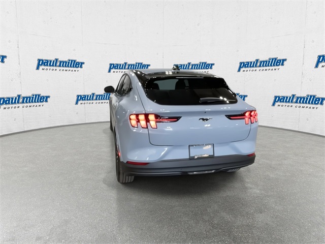 2025 Ford Mustang Mach-E Premium photo 9