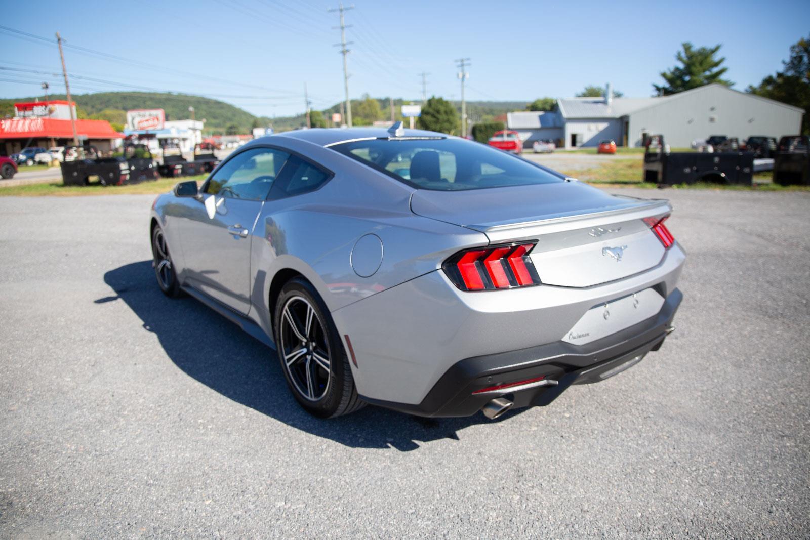 2024 Ford Mustang EcoBoost Premium photo 5