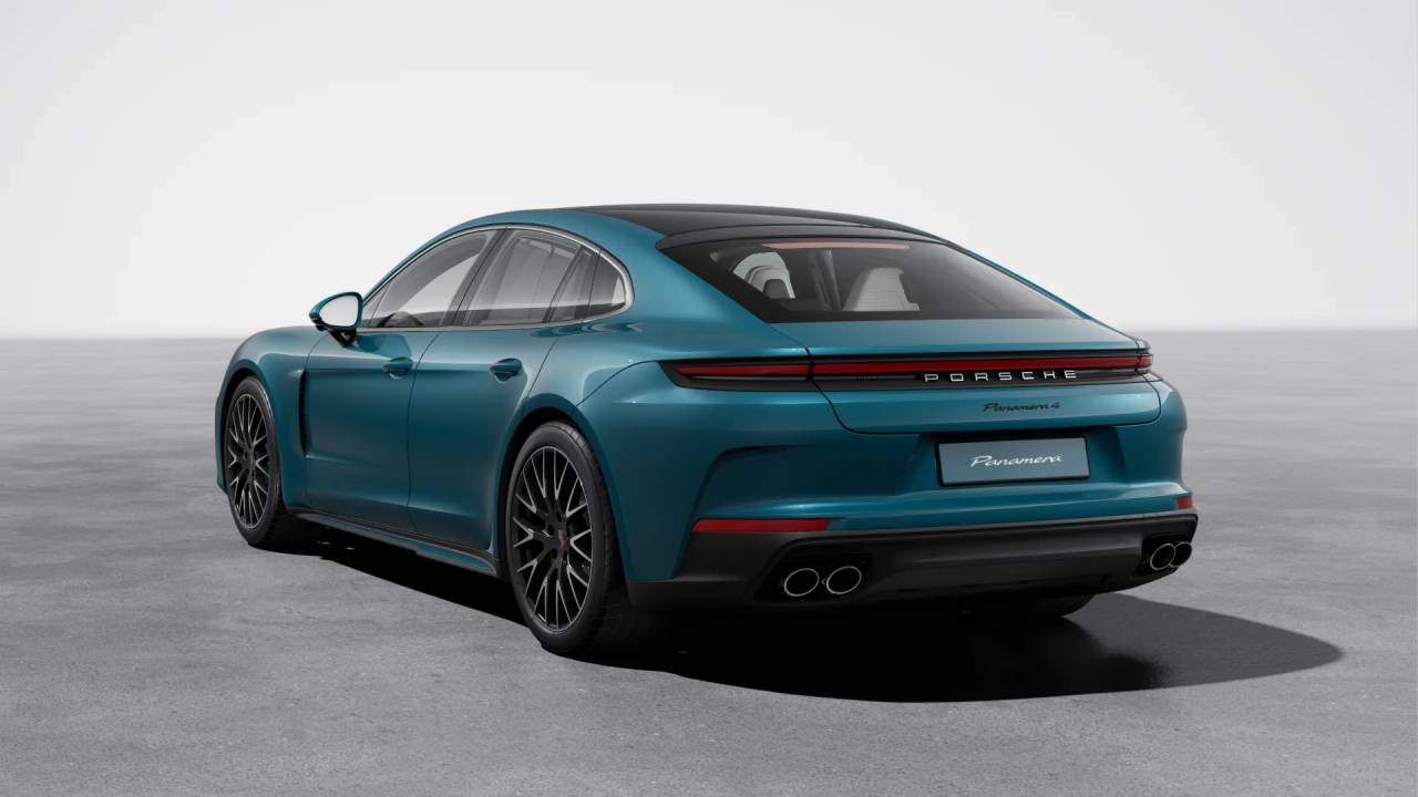 2026 Porsche Panamera Base photo 3