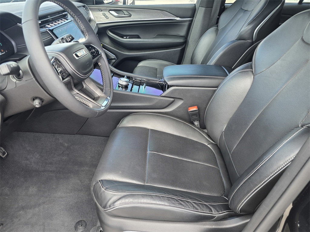 2023 Jeep Grand Cherokee Overland 4xe photo 19