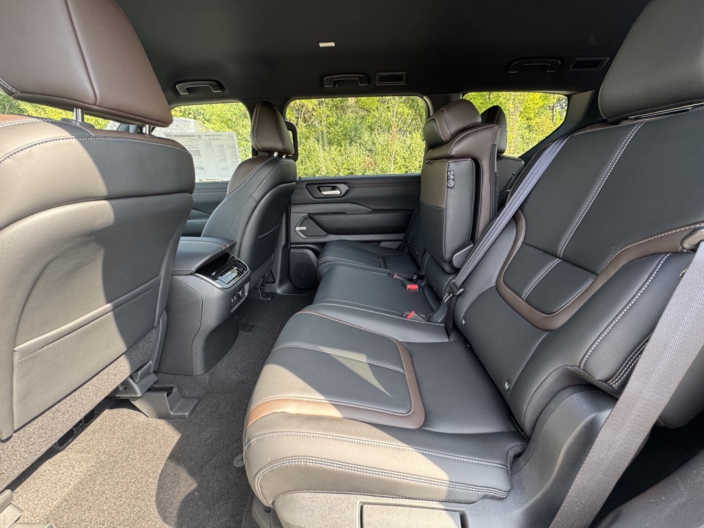 2026 Nissan Armada SL photo 19