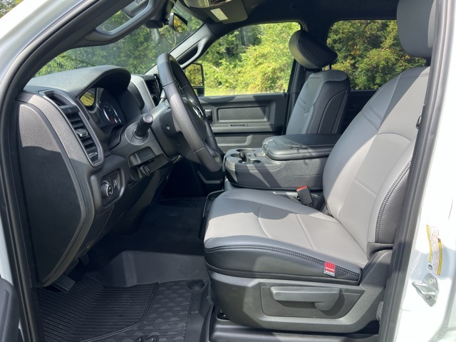 2025 Ram 2500 Tradesman photo 5